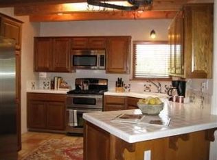 5 Dandelion Cir, Santa Fe, NM 87506