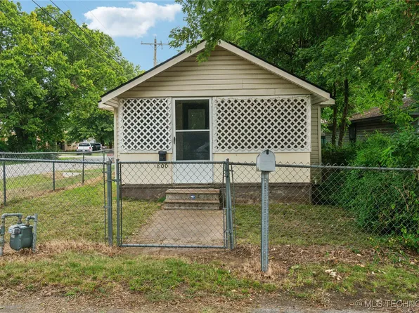 800 E 12th St, Claremore, OK 74017