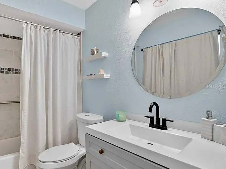885 Fairfax Ter NW — Photo 17