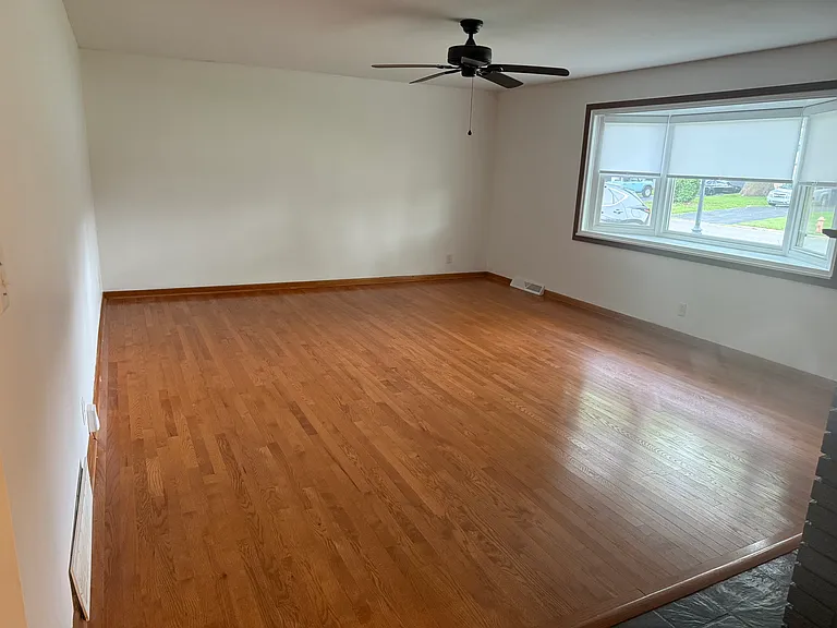 2709 Schaaf Dr — Photo 5