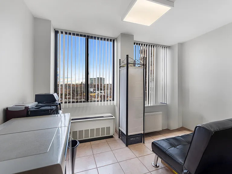 300 Winston Dr #318 — Photo 13