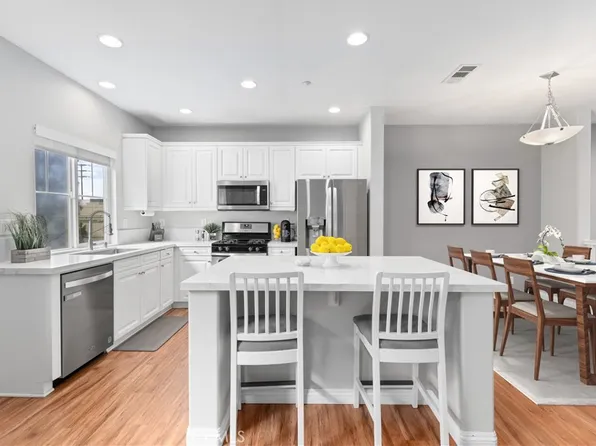 14542 Newport Ave Unit 2, Tustin, CA 92780