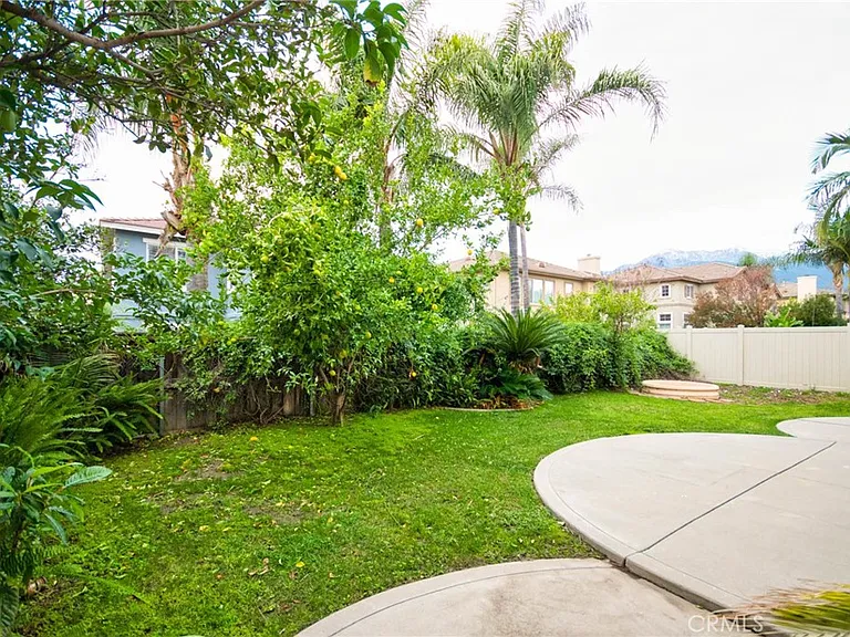 7238 San Carmela Ct — Photo 45