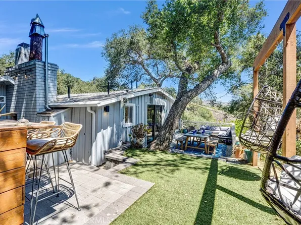 21936 Canon Dr, Topanga, CA 90290