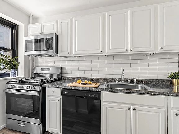 4th image of 345 Clinton Ave APT 6A