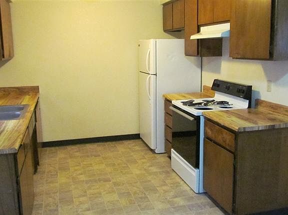 5th image of 1835 Hart Ave