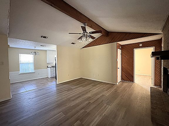 4th image of 2309 Whitney Dr