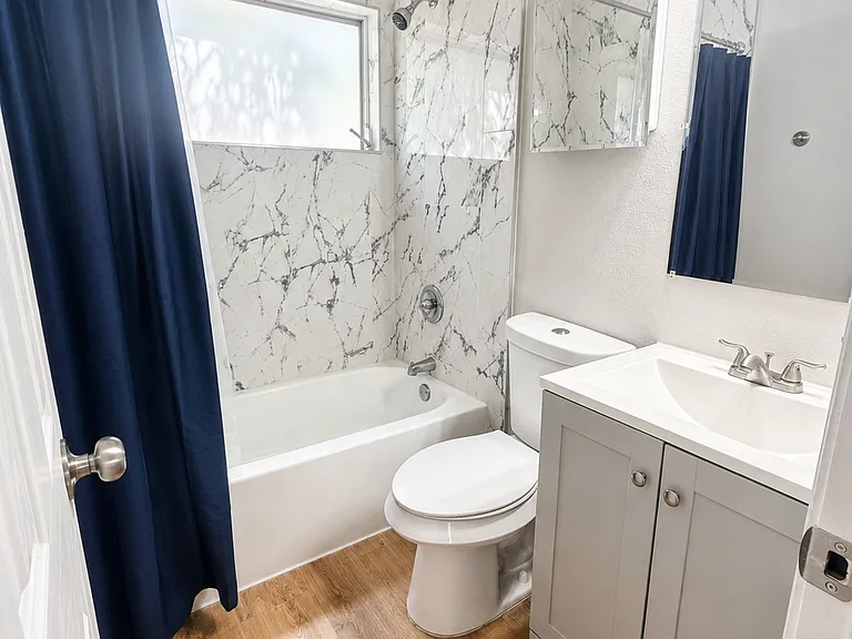 2347 15th Ave S #1/2 — Photo 9