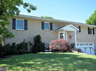 66 E Side Dr, Greencastle, PA 17225