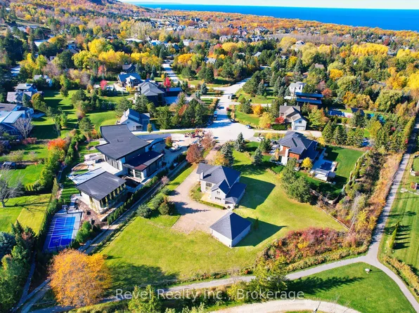 150 Wyandot Ct, The Blue Mountains, ON L9Y 0S4