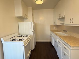 1154 E 3rd St #9, Long Beach, CA 90802