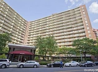 61-25 97th St #8, Rego Park, NY 11374