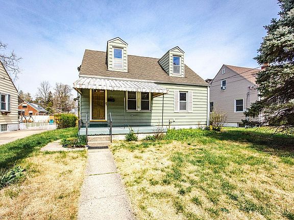 3rd image of 62 Laurel Ave