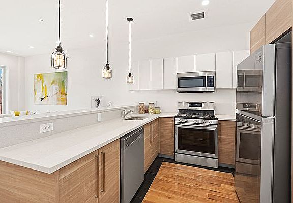 4th image of 2422 Snyder Ave APT 3