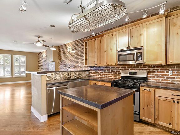4th image of 22716 E Ottawa Place