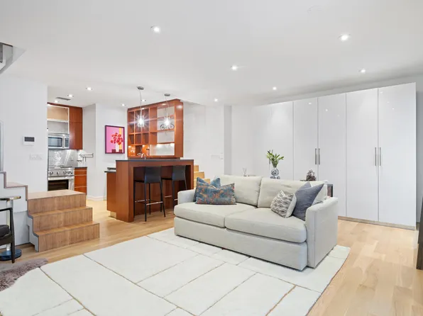 126 East 16th Street PH4C image 3 of 16