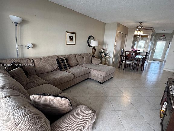 3rd image of 450 Paradise Isle Blvd APT 209