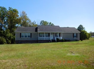 107 Melvabrook Dr, Clinton, NC 28328