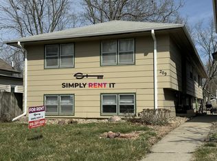 209 E 6th St #101, Ames, IA 50010