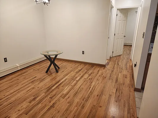 Rented by Capri Jet Realty Corp | media 4