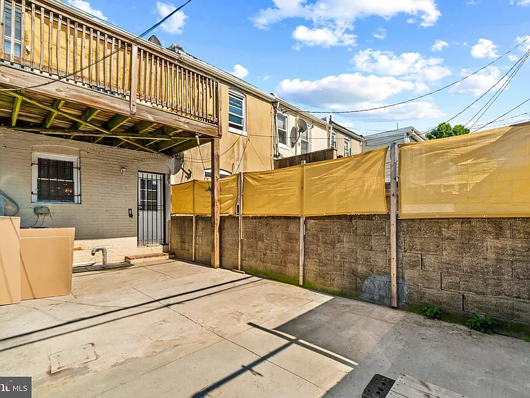 514 N Milton Ave — Photo 38