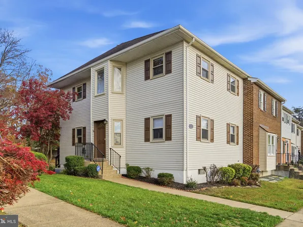 3033 White Birch Ct, Fairfax, VA 22031