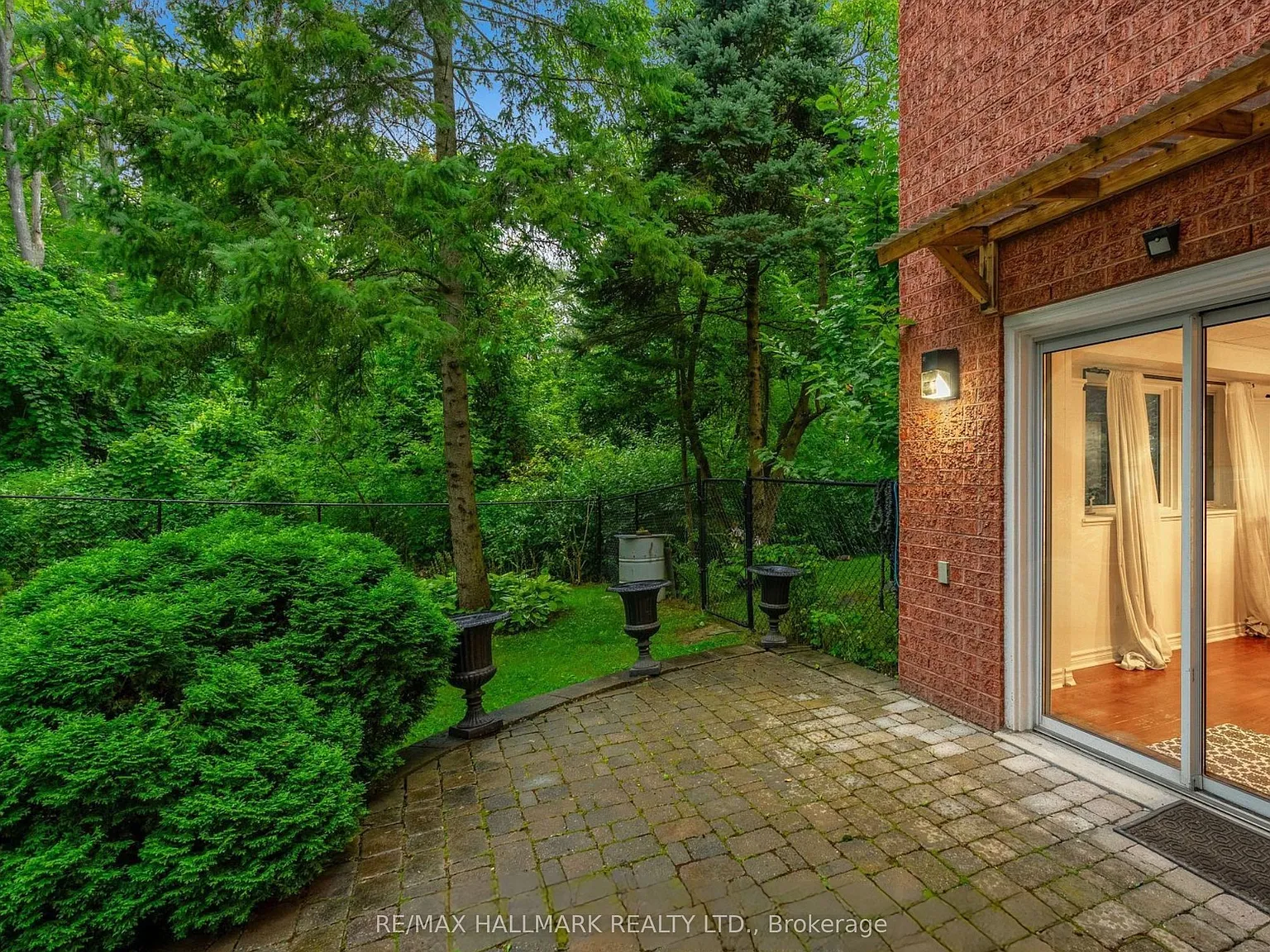 2 bed, $1,950 — Photo 2