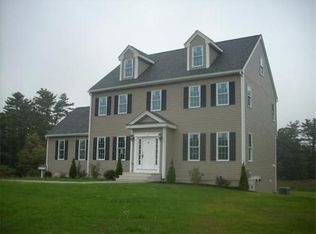 8 Elaine Cir, Hudson, MA 01749