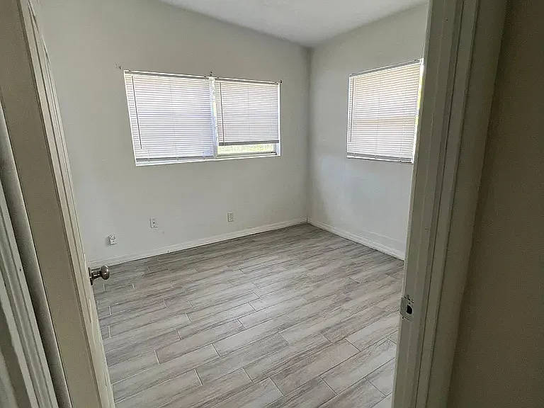 135 Pinecrest Dr — Photo 8