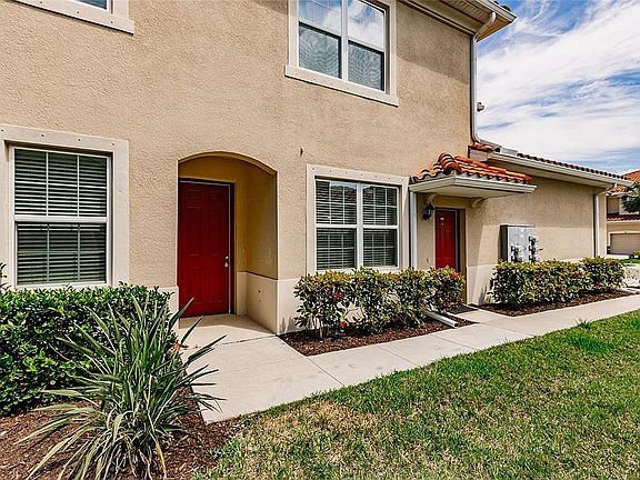 4th image of 8332 Enclave Way #1102
