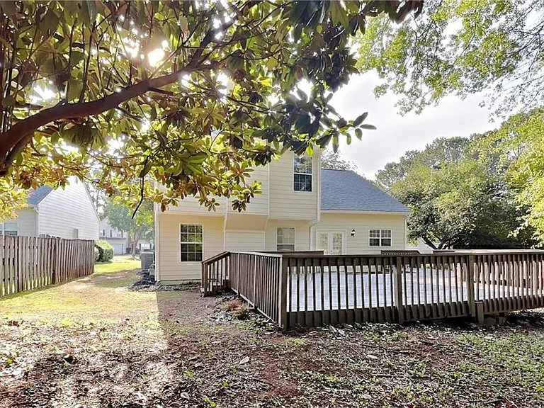 1716 Chanson Pl — Photo 18