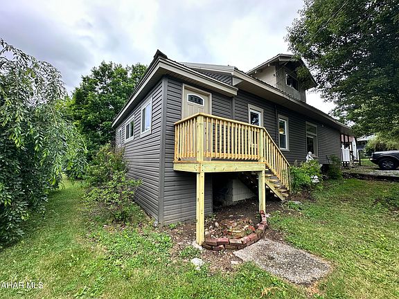 2nd image of 200 Caroline Ave