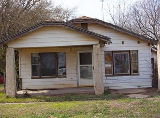 706 S Layton Ave, Earlsboro, OK 74840