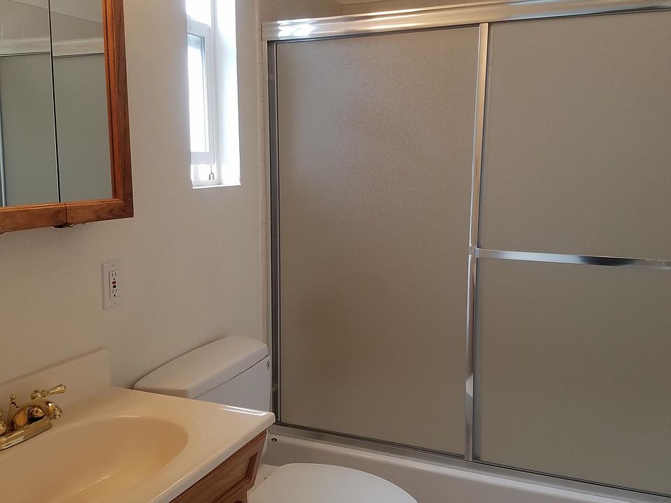 One bedroom upper unit