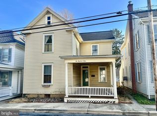 203 N Cedar St, Lititz, PA 17543