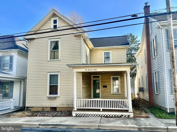 203 N Cedar St, Lititz, PA 17543