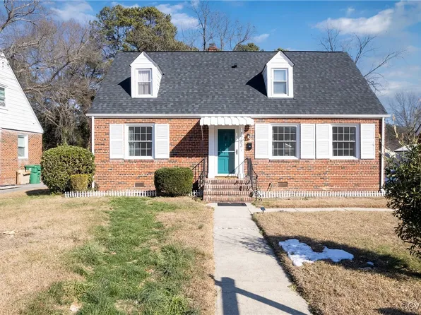 1763 Oakland St, Petersburg, VA 23805
