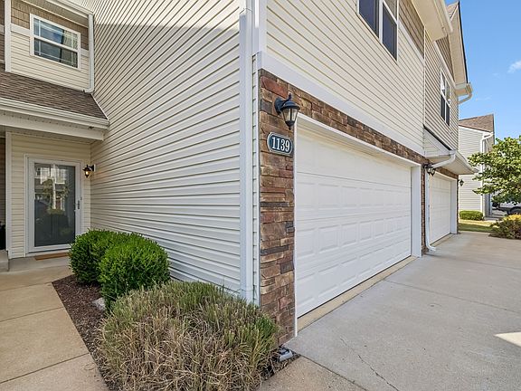 3rd image of 1139 Somerset Springs Dr