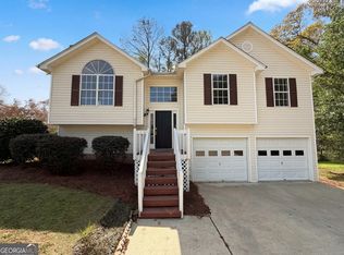 65 Ridgefield Dr, Douglasville, GA 30134
