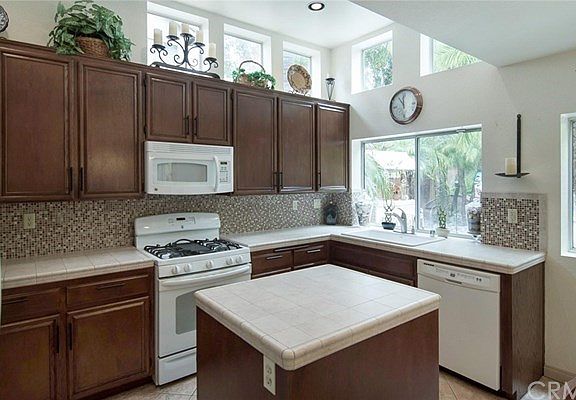 Kitchen Bay