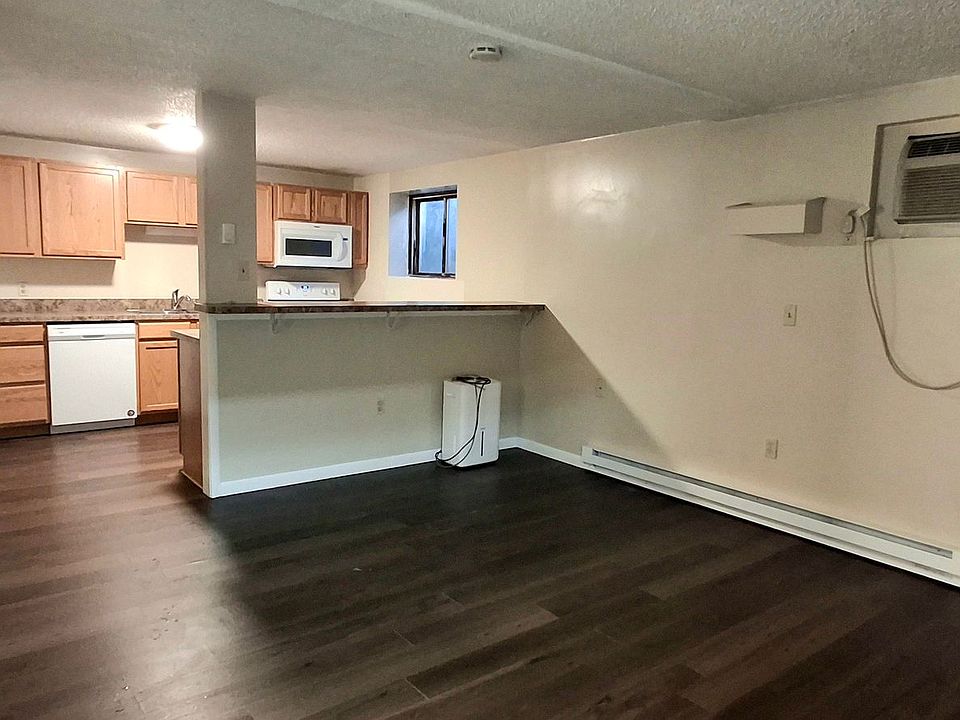 1st image of 133 N Poplar St APT 5