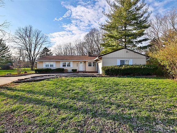 2nd image of 3467 Carol Ann Ln
