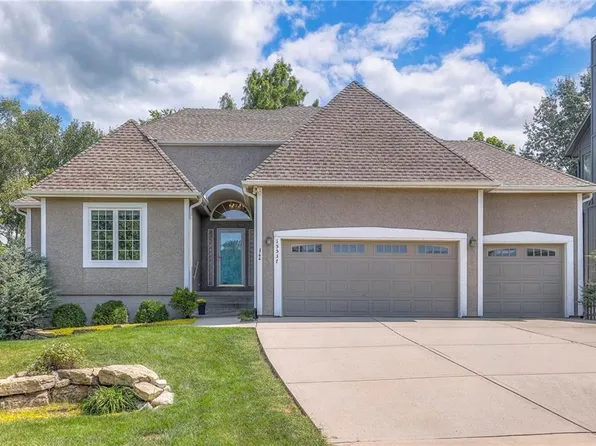 15537 Woodward St, Overland Park, KS 66223