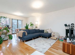 3045 38th St #2, Astoria, NY 11103