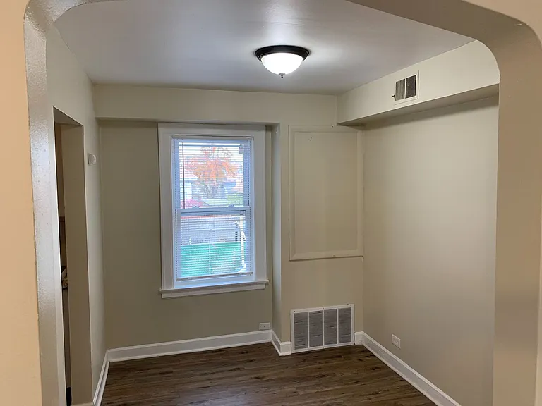 2636 N Leclaire Ave — Photo 11