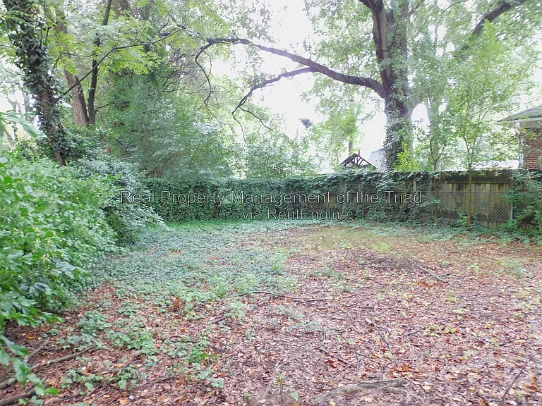 715 S Hawthorne Rd — Photo 16