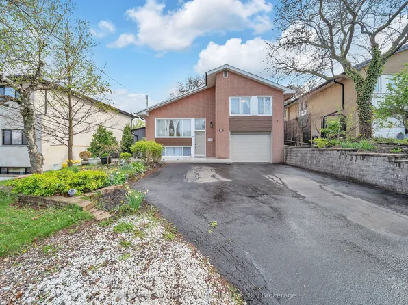 122 Vista Blvd, Mississauga, ON L5M 1V9