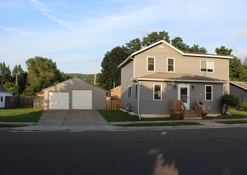 1st image of 808 Magee St