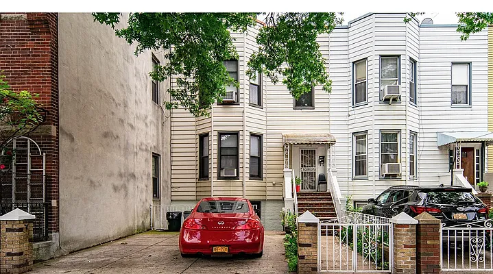 32-16 31st Avenue #HOUSE