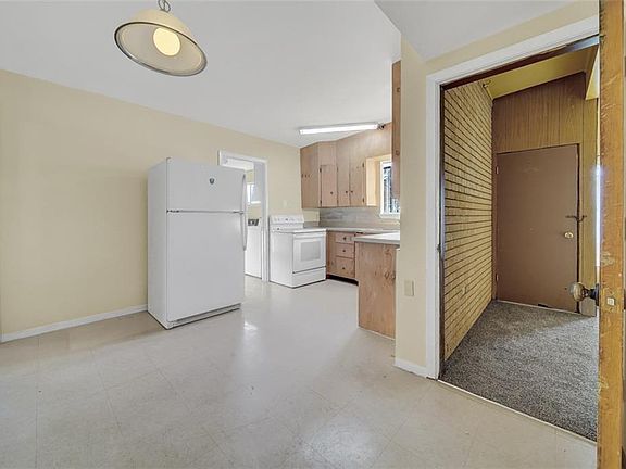 5th image of 3332 Fillmore Ave